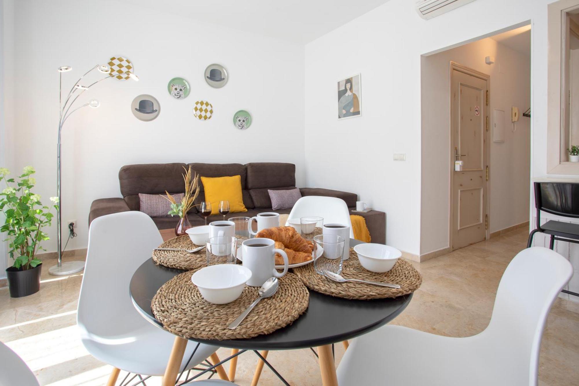 Precioso Apartamento En Pleno Centro By Rent Me Малага Екстериор снимка