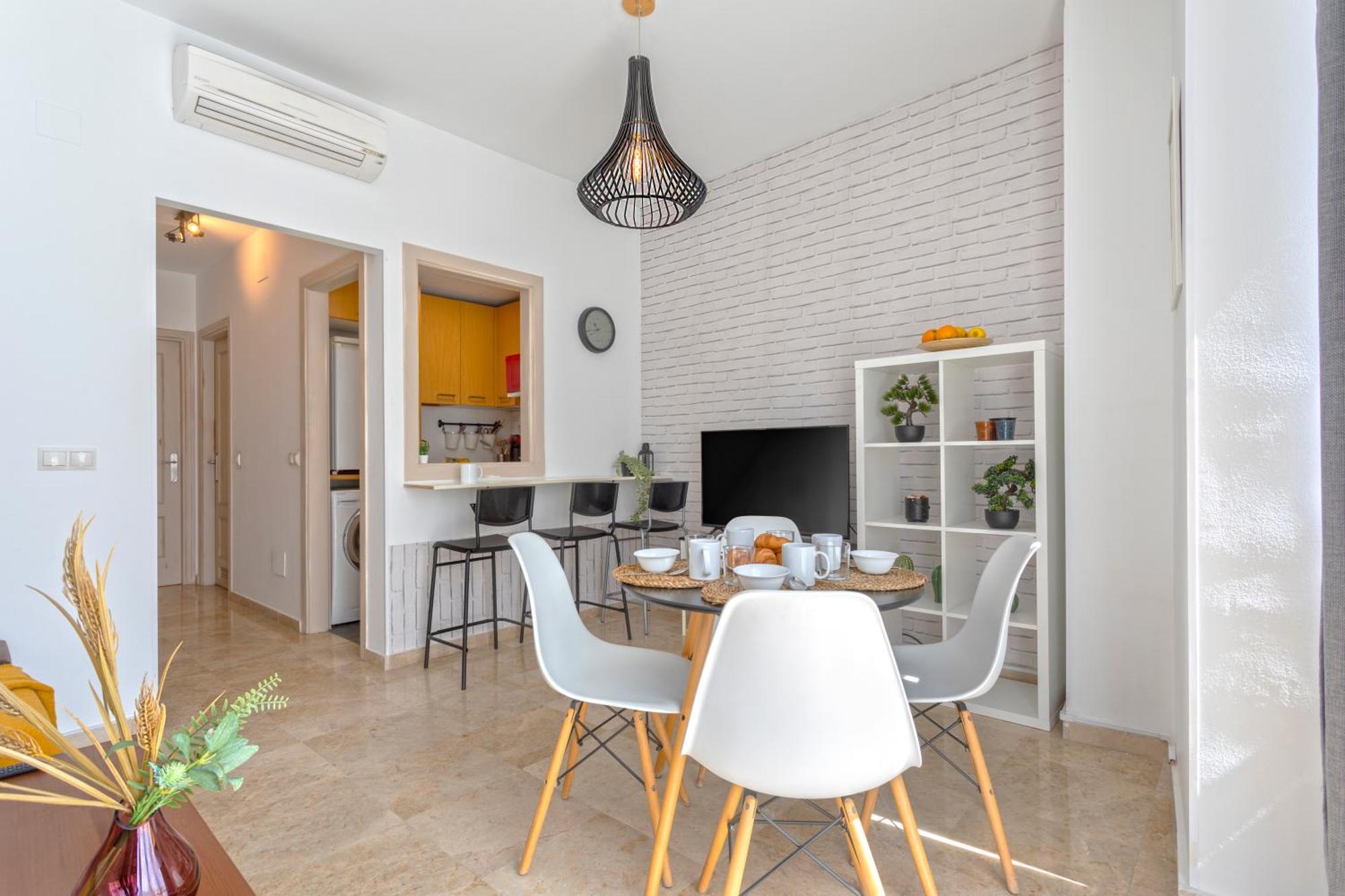 Precioso Apartamento En Pleno Centro By Rent Me Малага Екстериор снимка